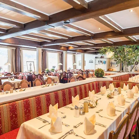 Ellmauer Hof Hotel 3*